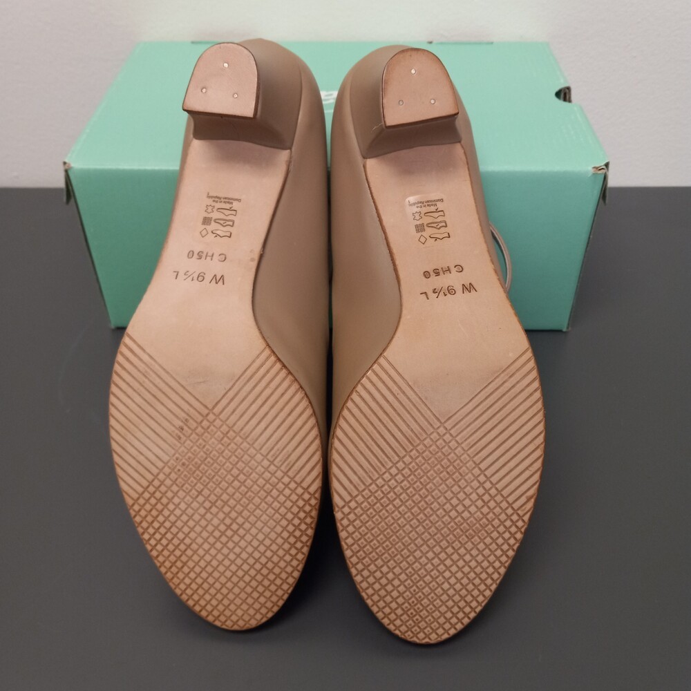 NEW....So Danca Leather Character Shoes Taupe Size 9.5 - Picture 8 of 9